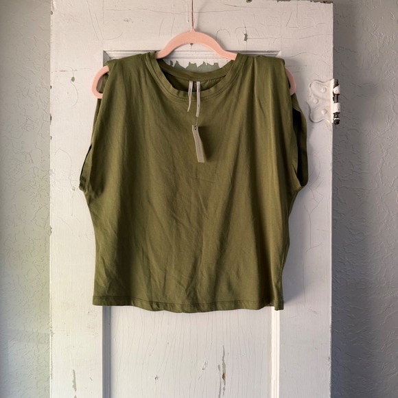 Anthropologie Tops - Anthropologie Padded Shoulder Muscle Tee Moss Green XSP Petite New With Tags